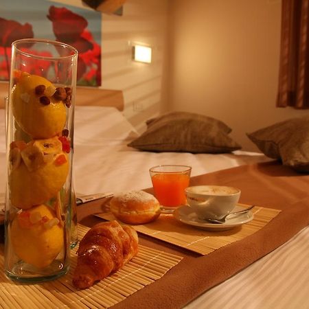 Residence Ilario Suite Hotel Riccione Eksteriør bilde