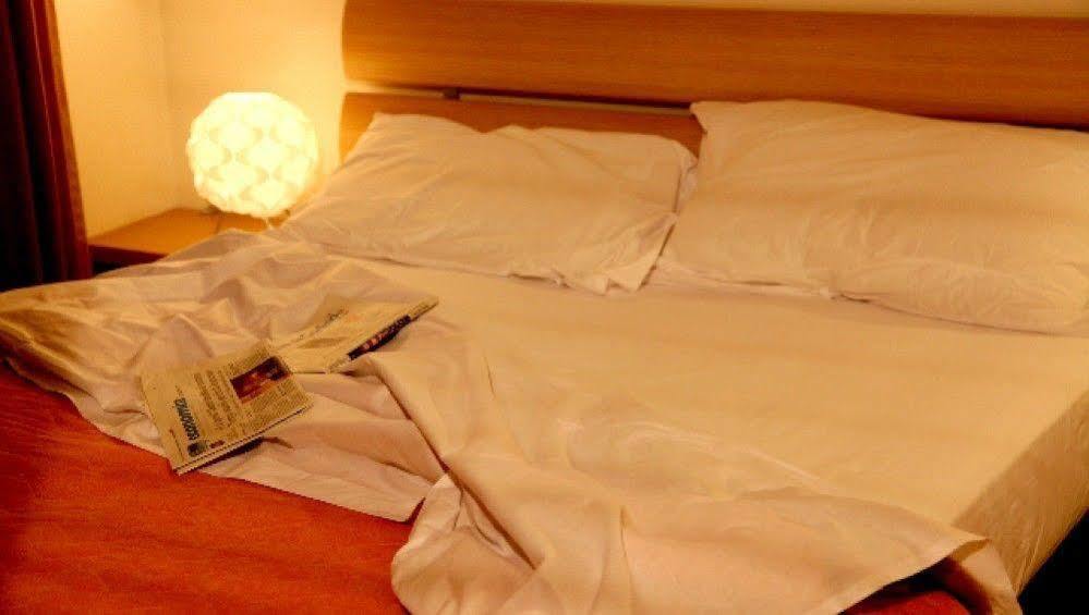 Residence Ilario Suite Hotel Riccione Eksteriør bilde